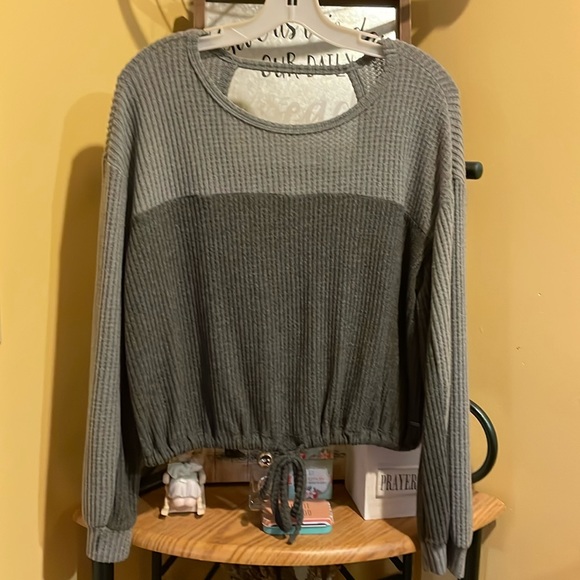 Hollister size Small waffle knit top. - Picture 1 of 6